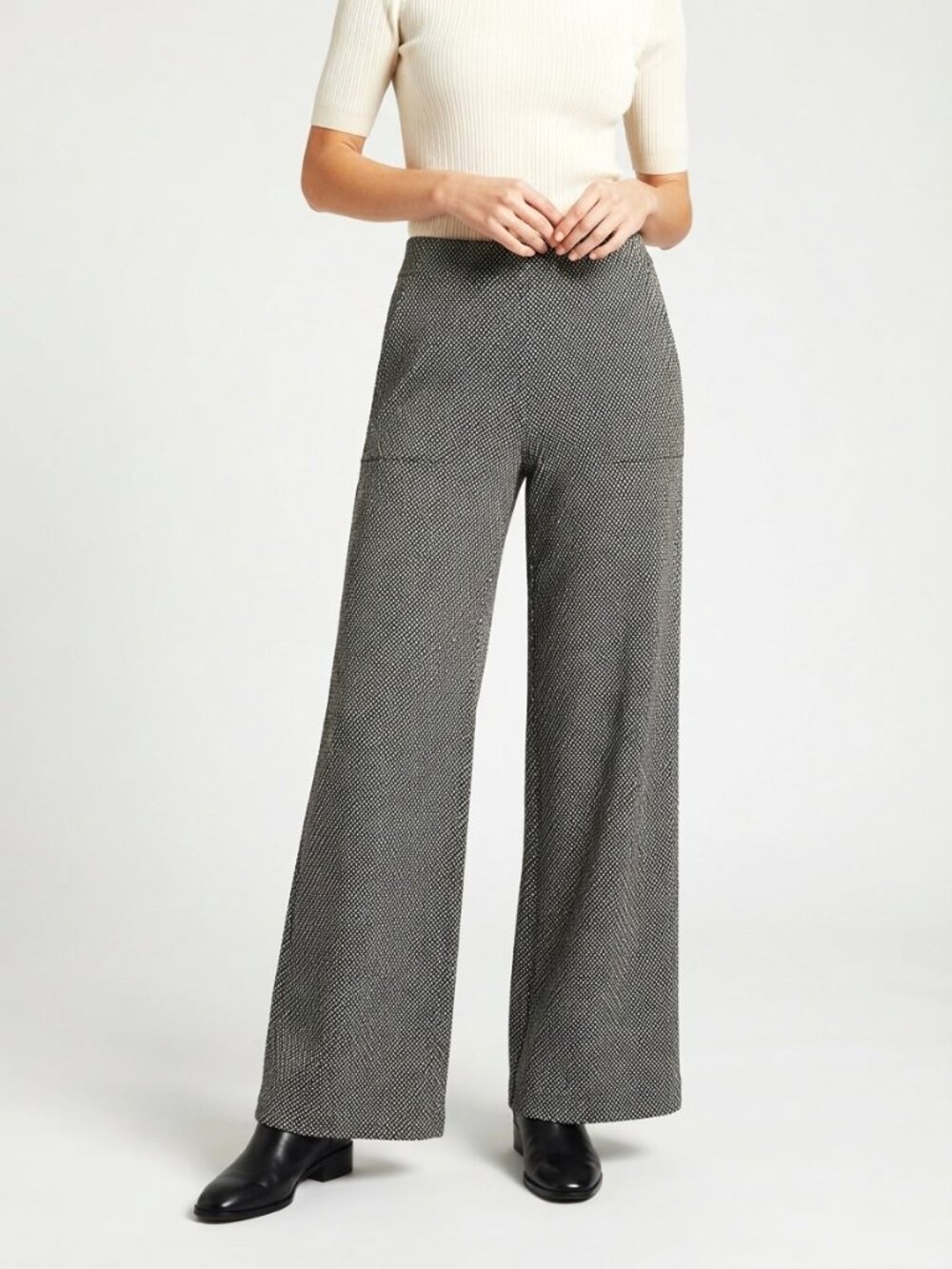 Max Studio Ponte Wide Leg Pants Black Cream Printed Size L NWT